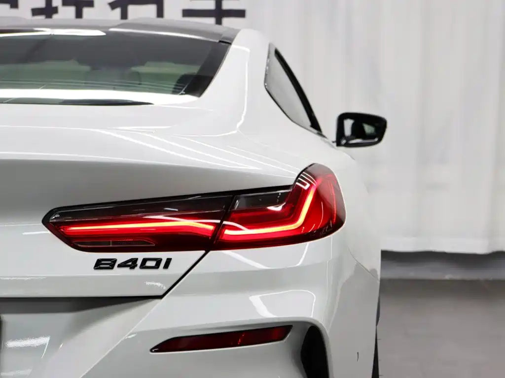 BMW 8 Series — миниатюра 40