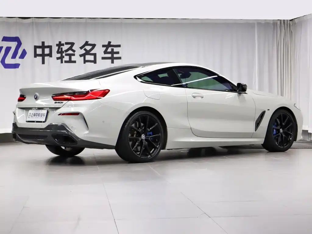 BMW 8 Series — миниатюра 3
