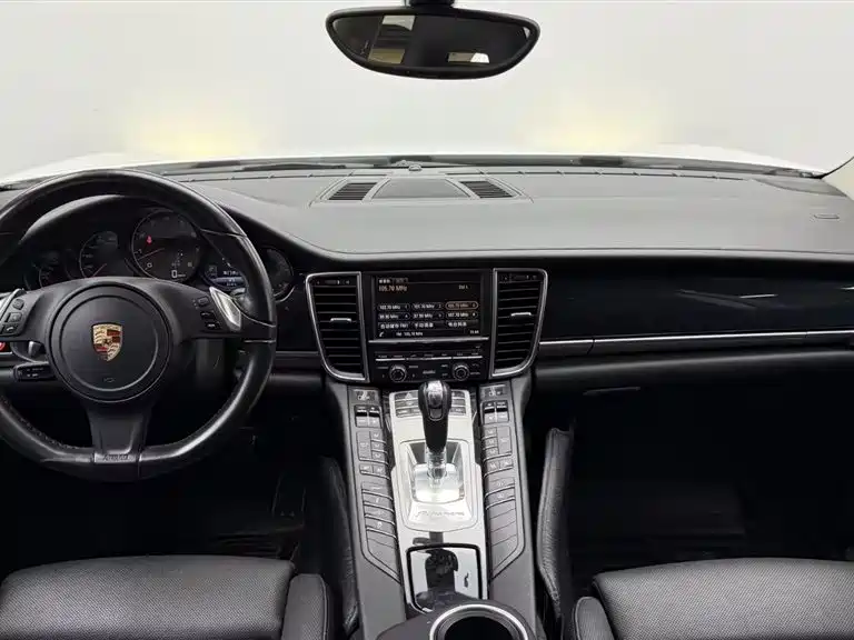 Porsche Panamera — миниатюра 12