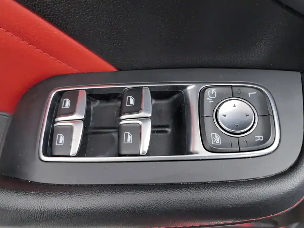 MG MG6 — миниатюра 9