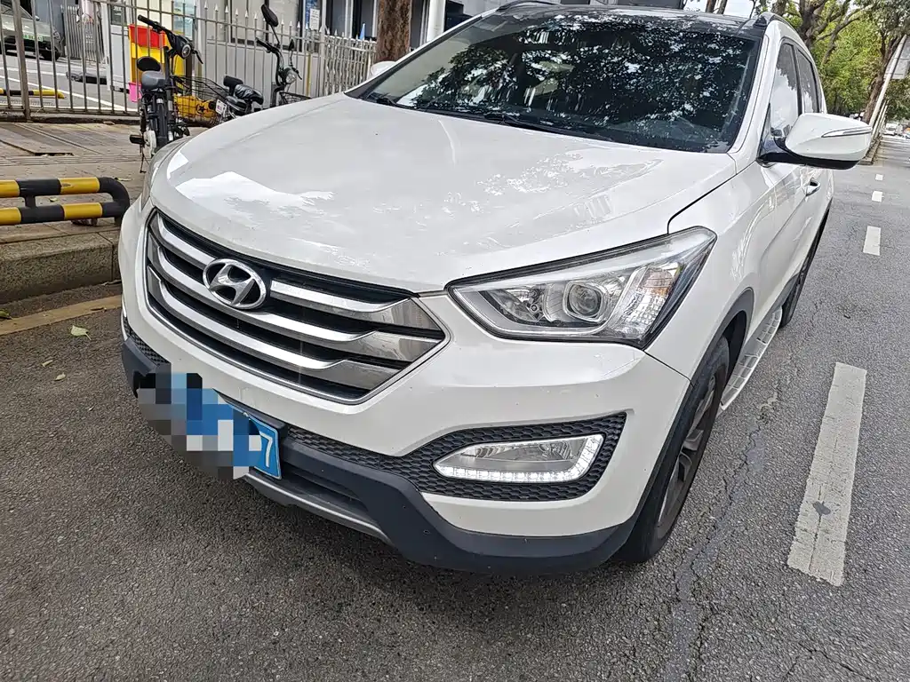 Hyundai Santa Fe 2015
