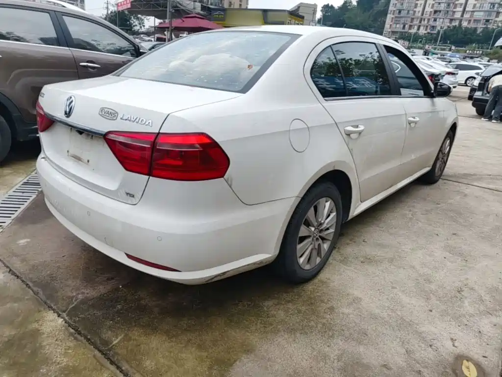 Volkswagen Lavida — миниатюра 7