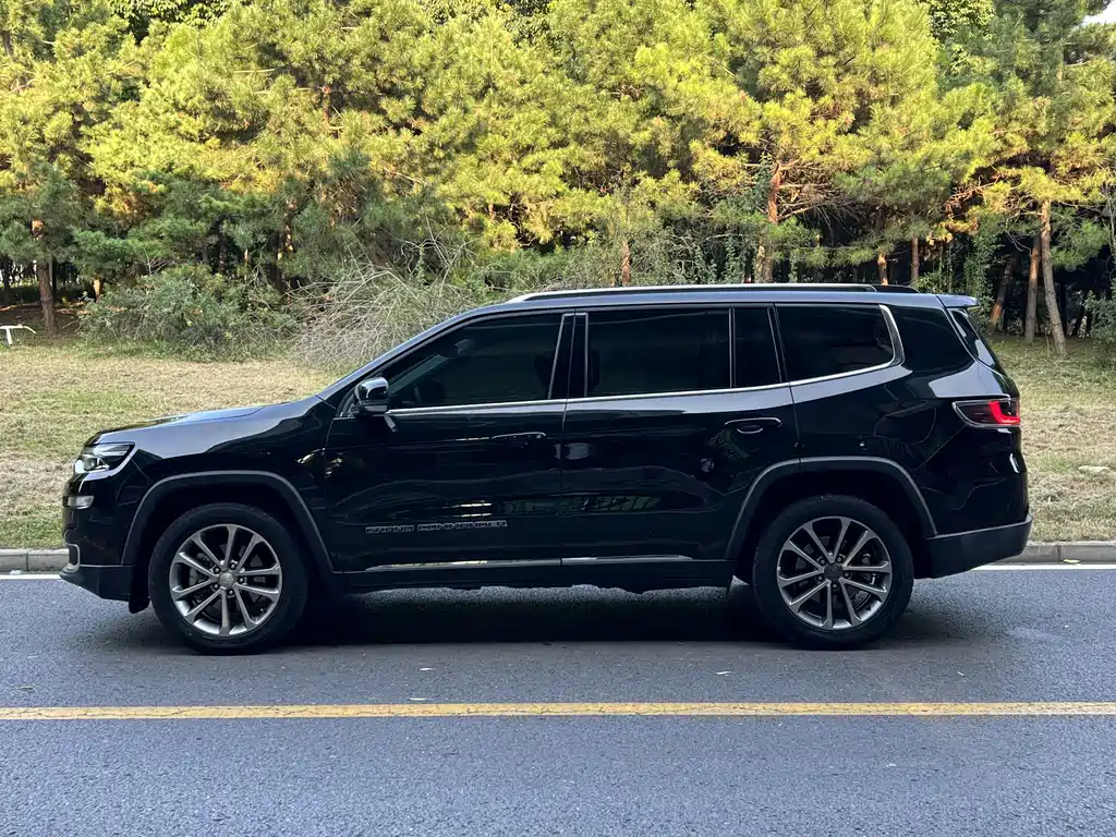 Jeep Grand Commander — миниатюра 3