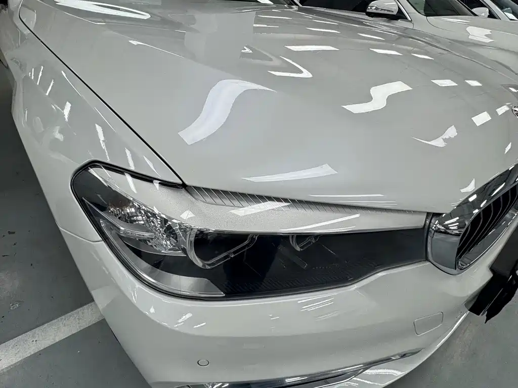 BMW 5 Series — миниатюра 4