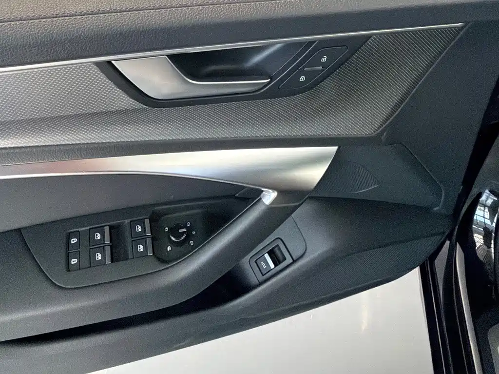 Audi A6L — миниатюра 16