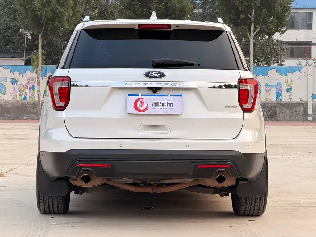Ford Explorer (Import) — миниатюра 20