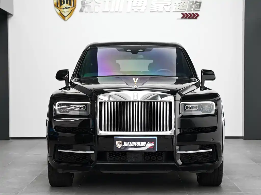 Rolls-Royce Cullinan 2018 мест
