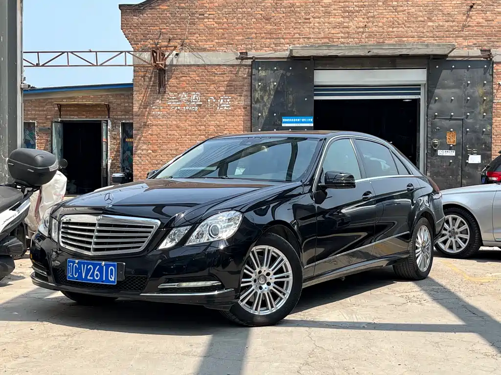 Mercedes-Benz E-Class 2012