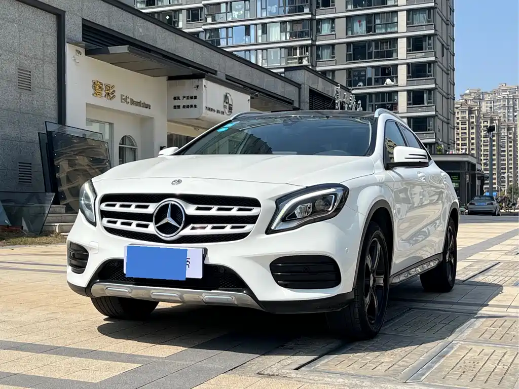 Купить Mercedes-Benz GLA