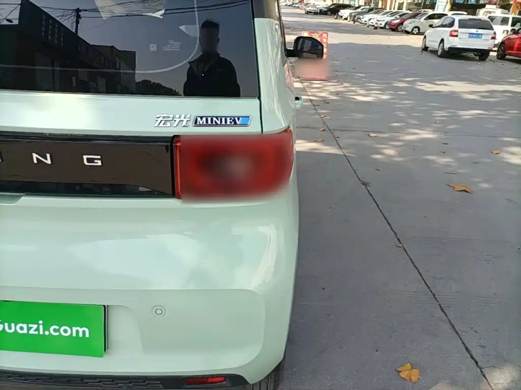 Wuling MINIEV — миниатюра 8
