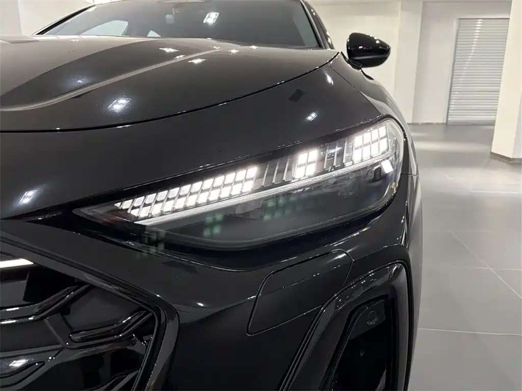 Audi A5L — миниатюра 12