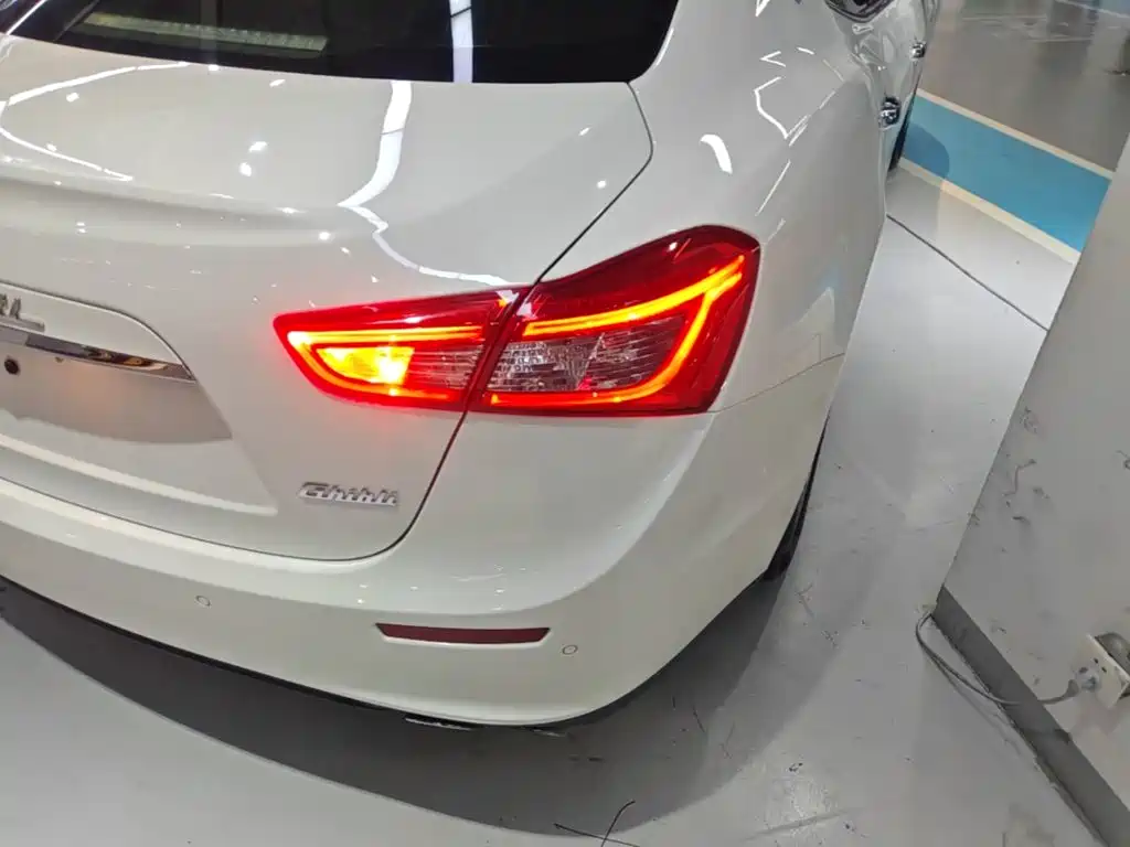 Maserati Ghibli — миниатюра 8