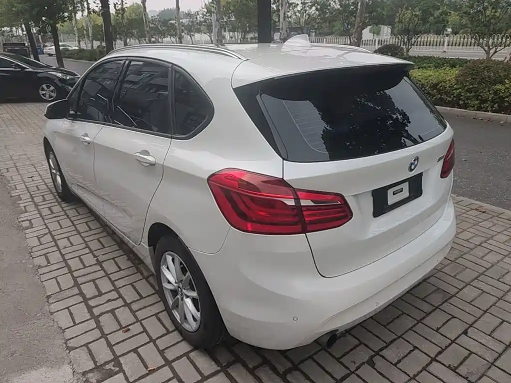 BMW 2 Series Active Tourer — миниатюра 23