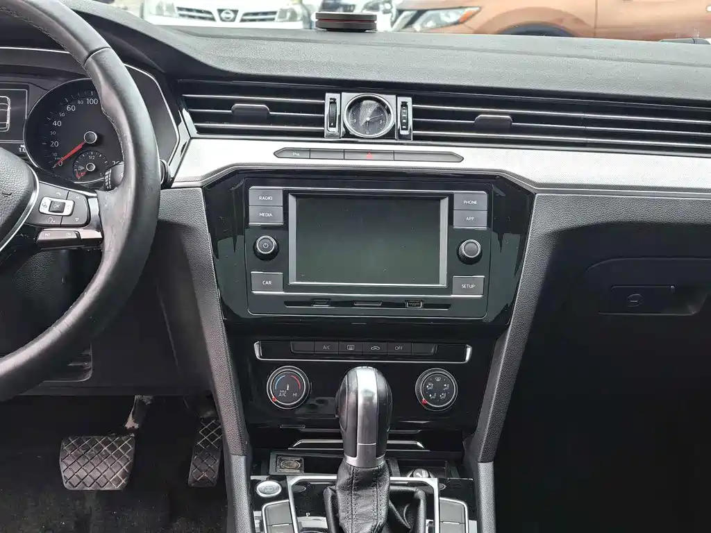 Volkswagen Magotan — миниатюра 6