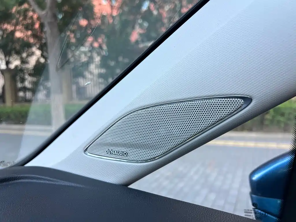Volkswagen Touran — миниатюра 12