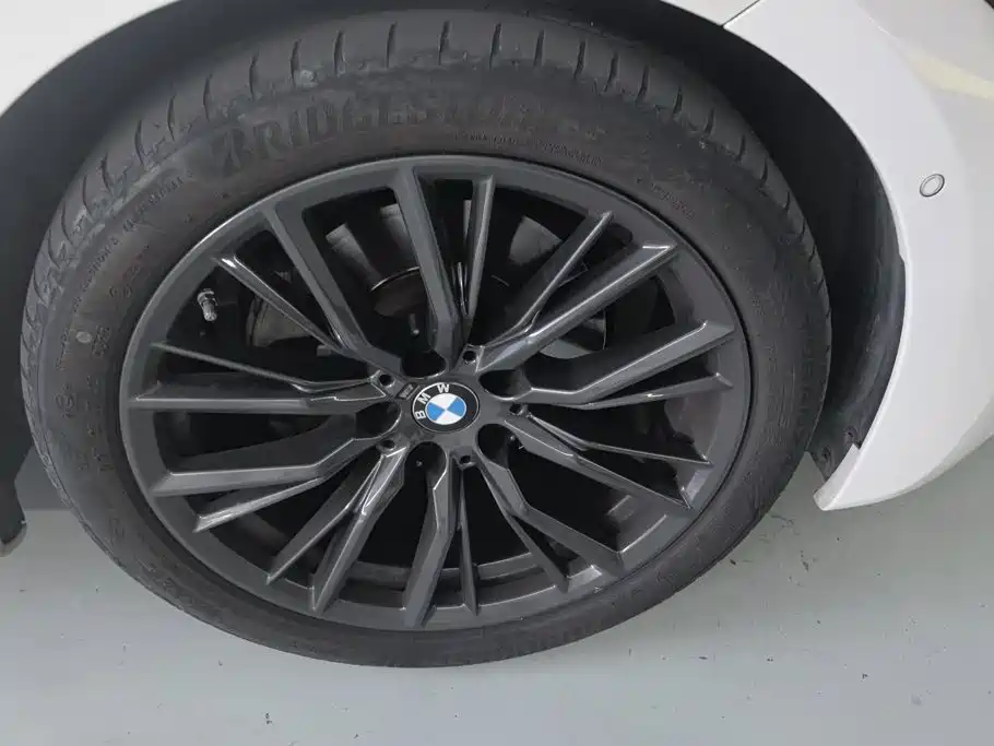 BMW 3 Series — миниатюра 6