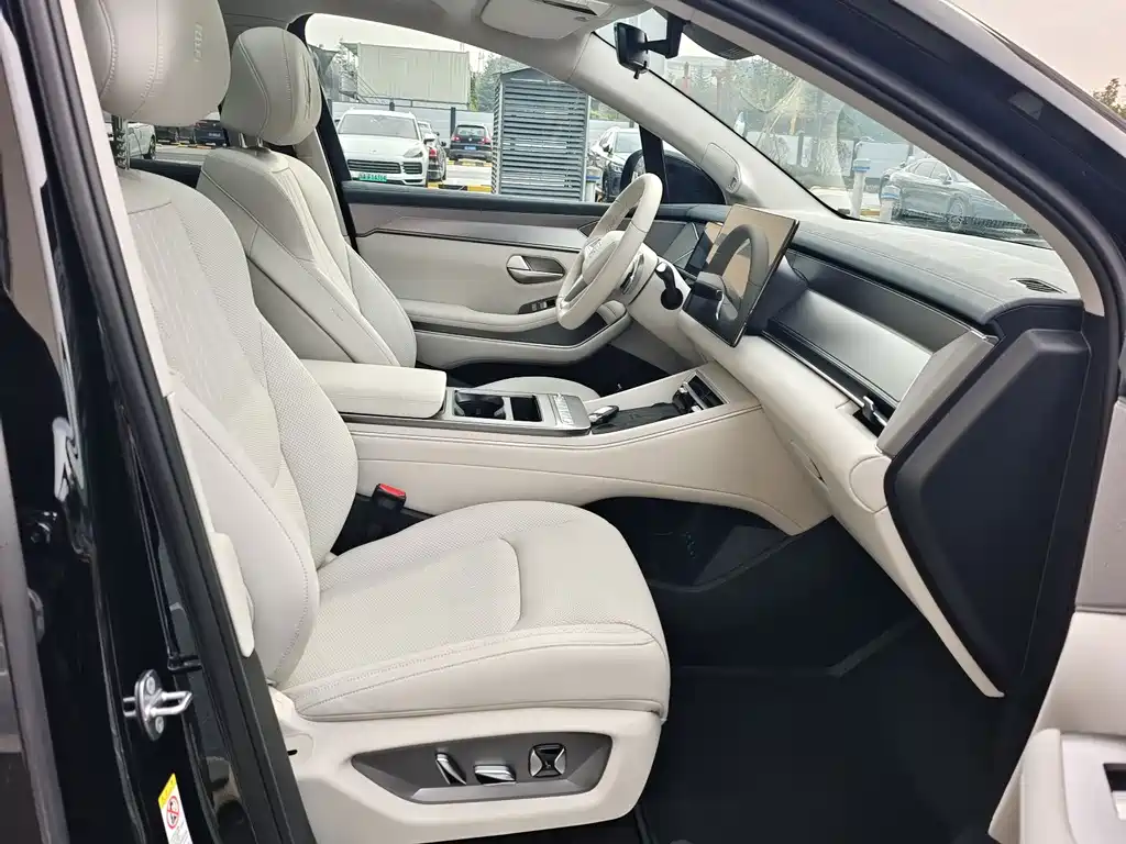BYD Tang L — миниатюра 22