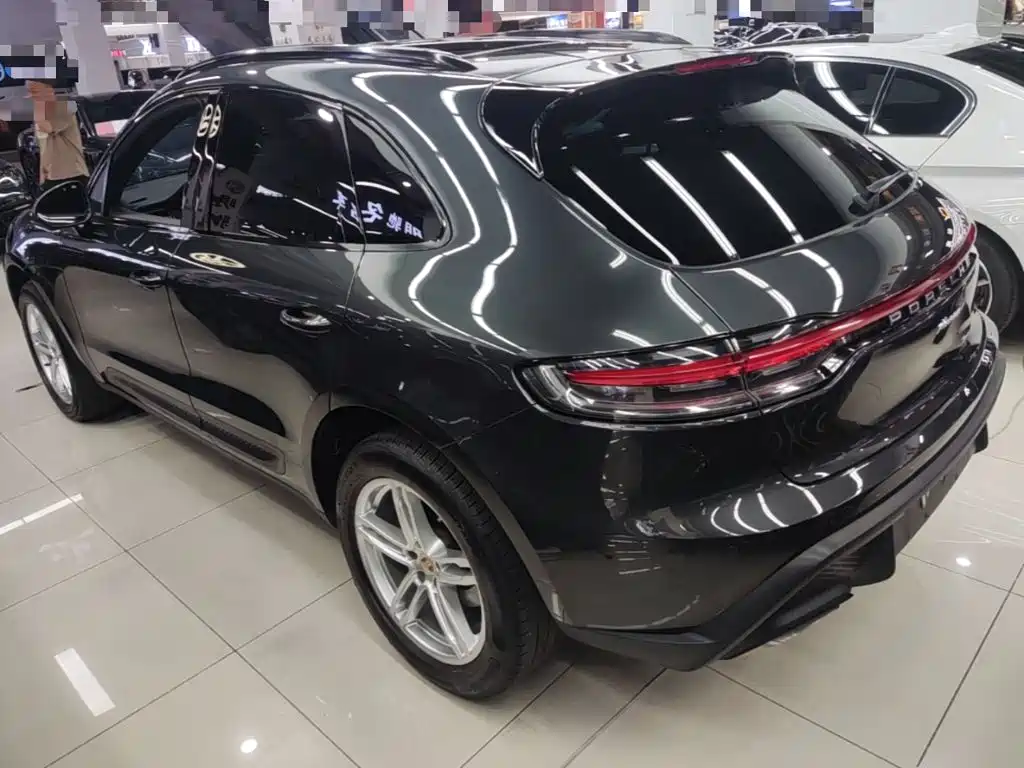 Porsche Macan — миниатюра 5