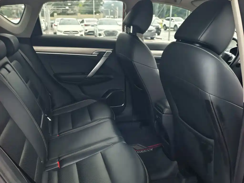 Geely Binyue — миниатюра 9