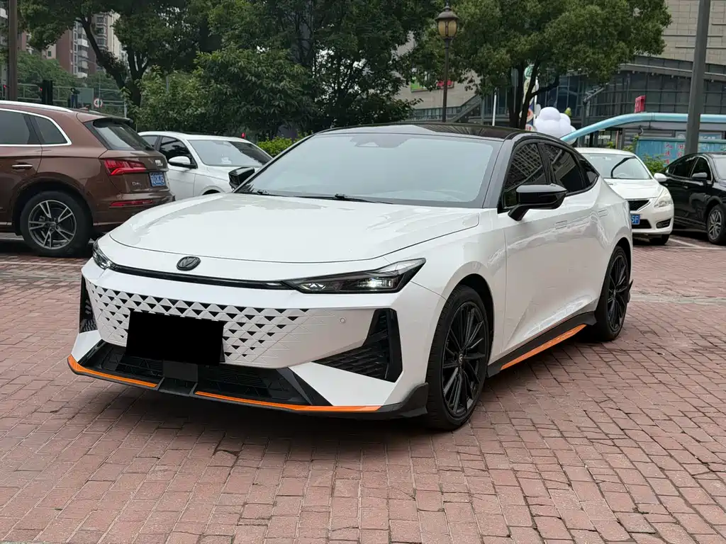 Changan UNI-V 2024