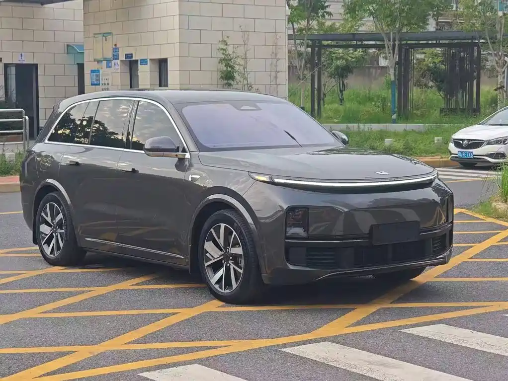 Li Auto L8 2023 Pro