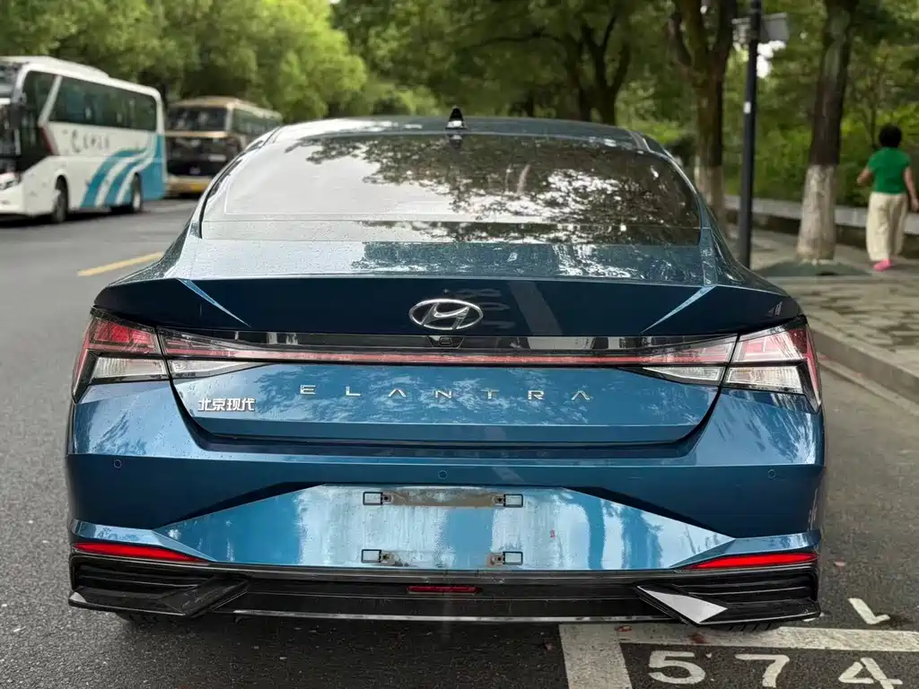 Hyundai Elantra — миниатюра 5