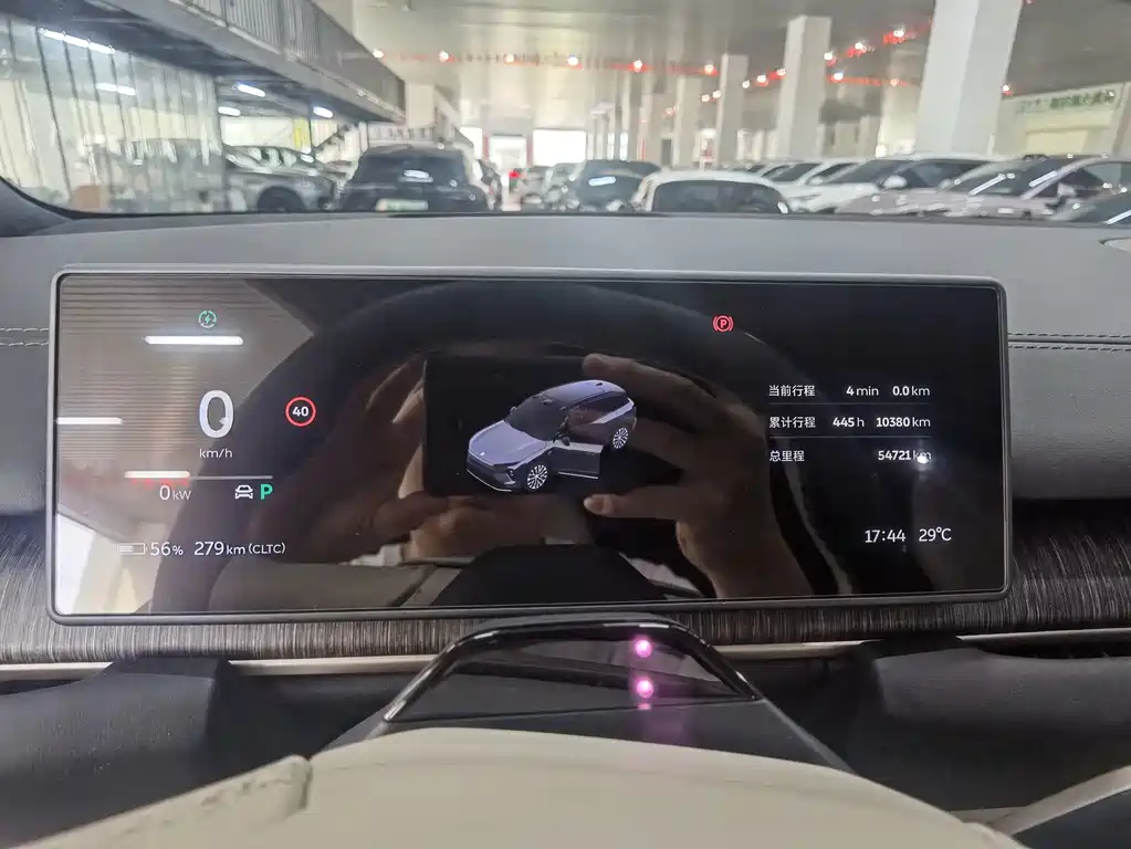 NIO ES6 — миниатюра 10
