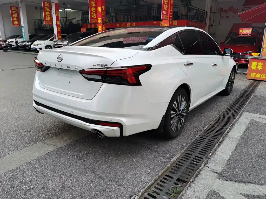 Nissan Teana — миниатюра 12