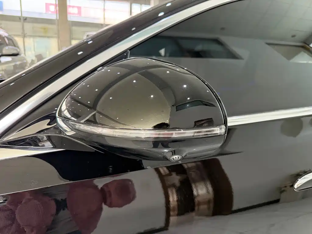 Mercedes-Benz E-Class — миниатюра 4