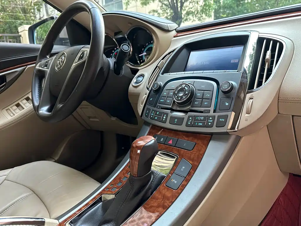 Buick LaCrosse — фотографии объявления, Фото 17