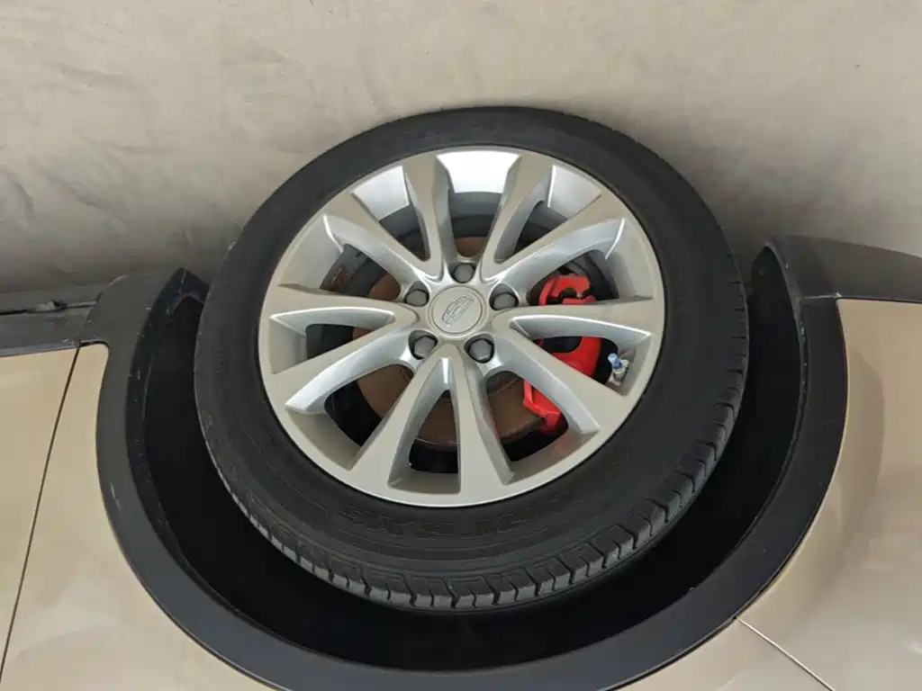 Geely Emgrand GS — миниатюра 23