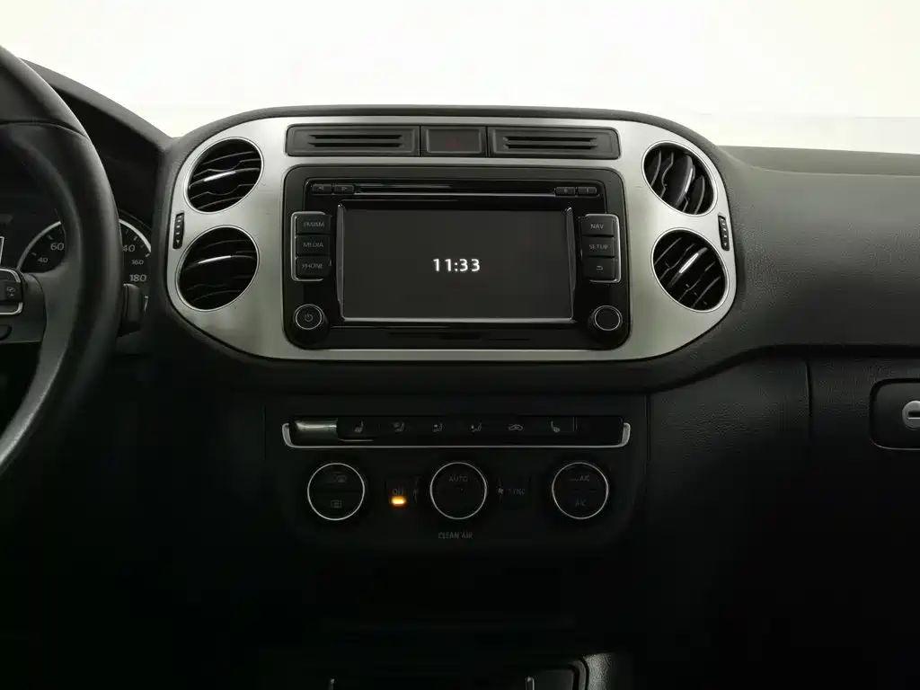 Volkswagen Tiguan — миниатюра 12