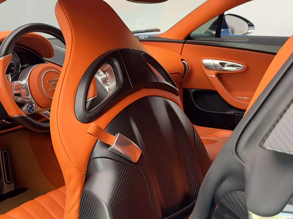 Bugatti Chiron 2021 8.0L AT