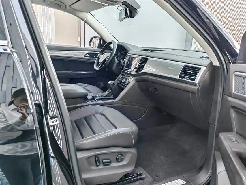 Volkswagen Teramont — миниатюра 3