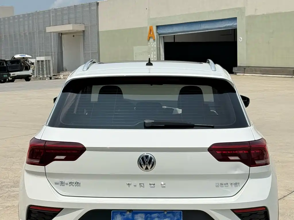 Volkswagen T-Roc — миниатюра 3