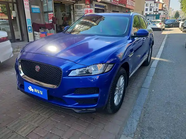 Jaguar F-PACE