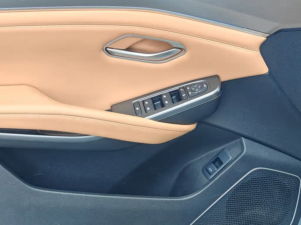 BYD L DM-i — миниатюра 21