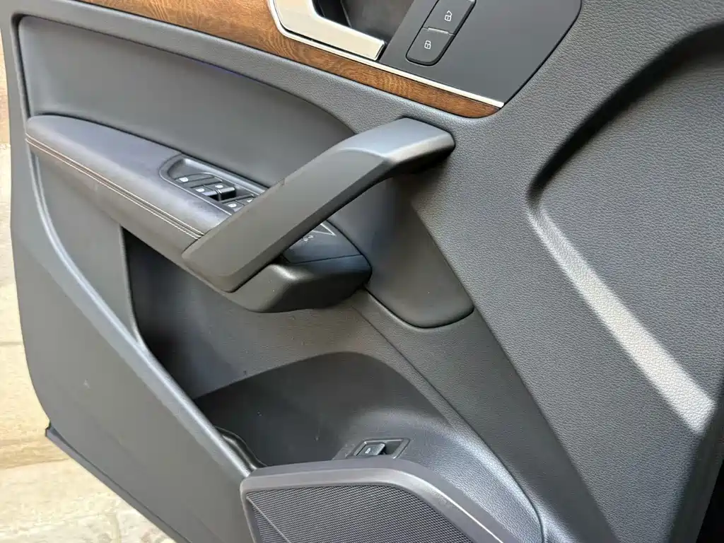 Audi Q5L — миниатюра 6
