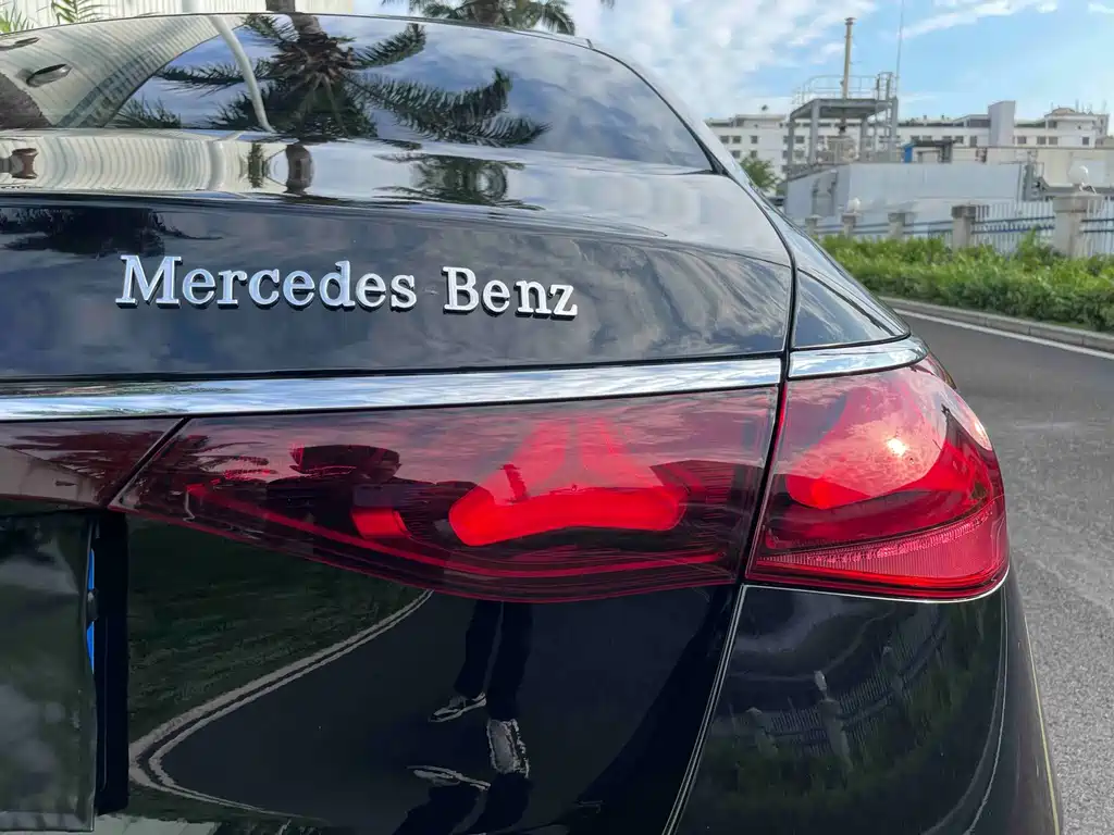 Mercedes-Benz E-Class — миниатюра 15