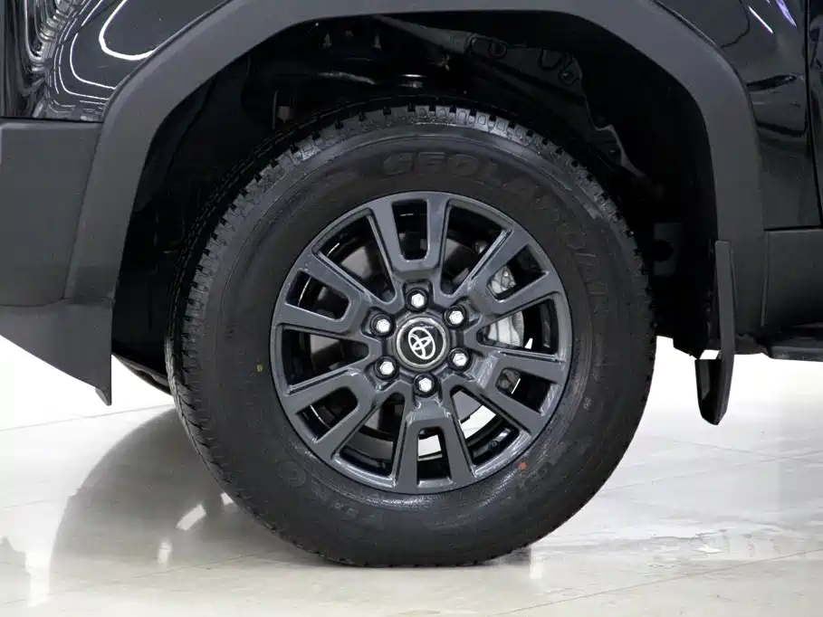 Toyota Prado — миниатюра 27
