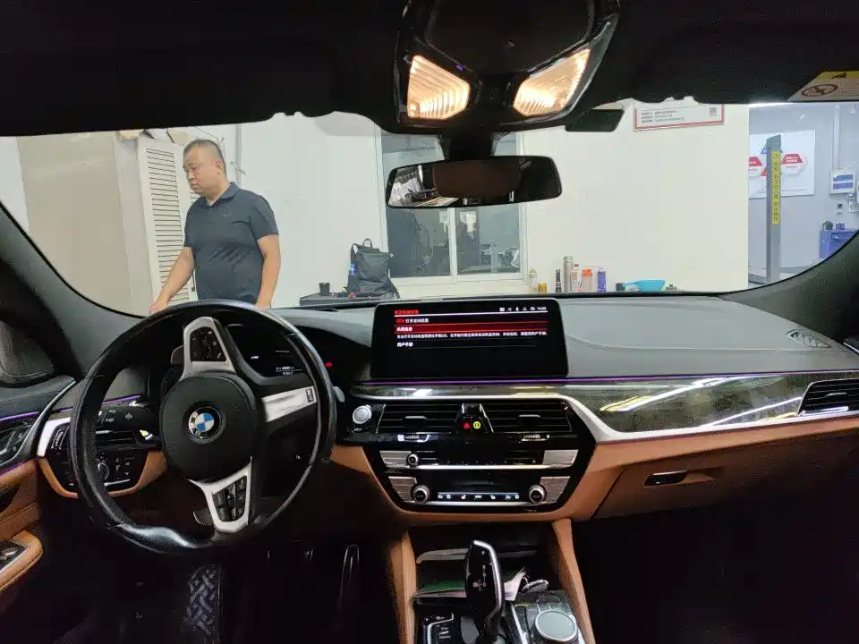 BMW 6 Series GT — миниатюра 3