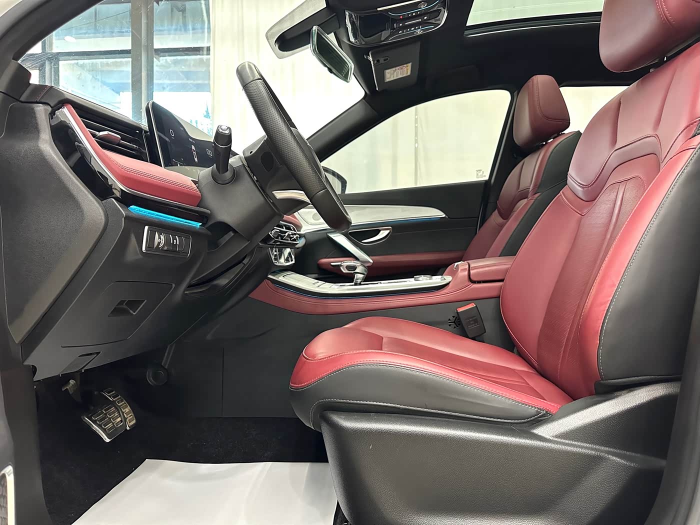 Jetour Jetour X70 PRO 1.5 л 2023 г. Белый, пробег 42000 км