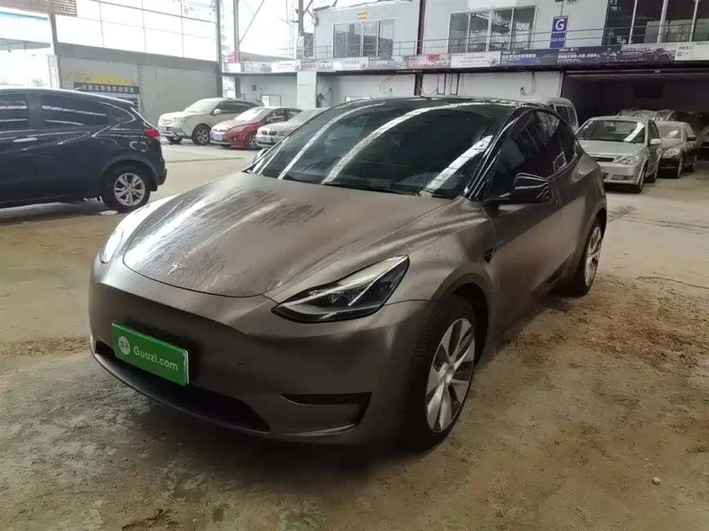 Tesla Model Y 2022