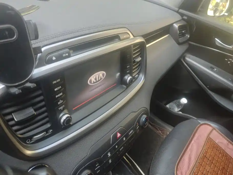 Kia Sorento — миниатюра 13