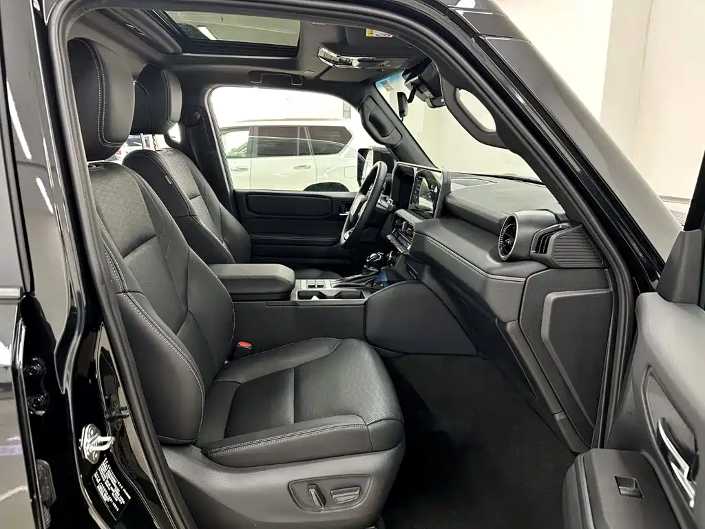Toyota Prado — миниатюра 10