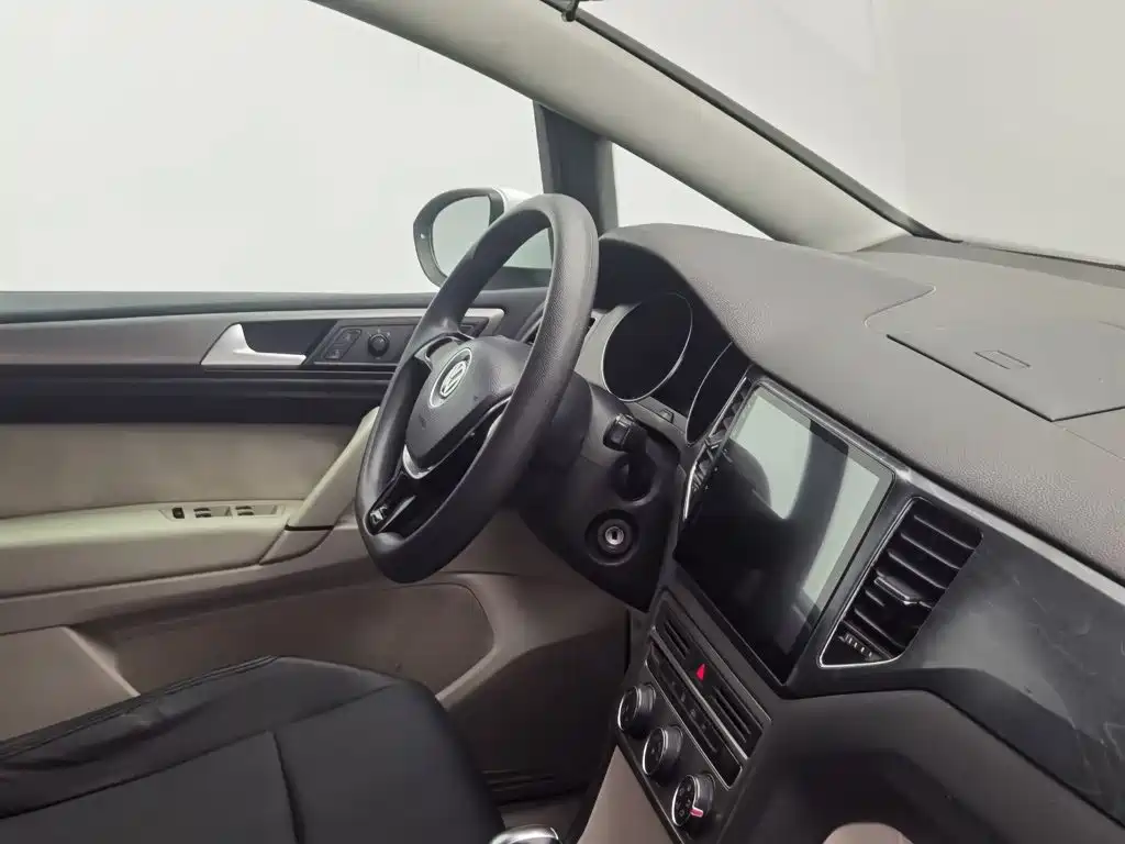 Volkswagen Golf Sportsvan — миниатюра 22