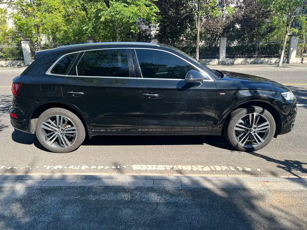 Audi Q5L — миниатюра 4