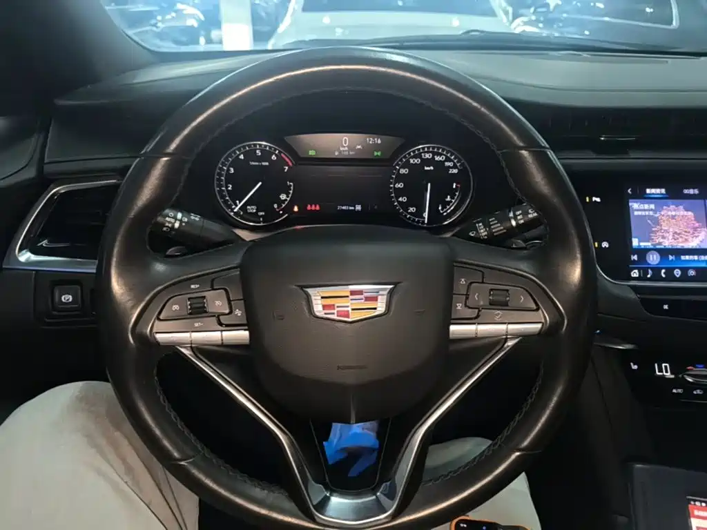 Cadillac XT6 — миниатюра 11