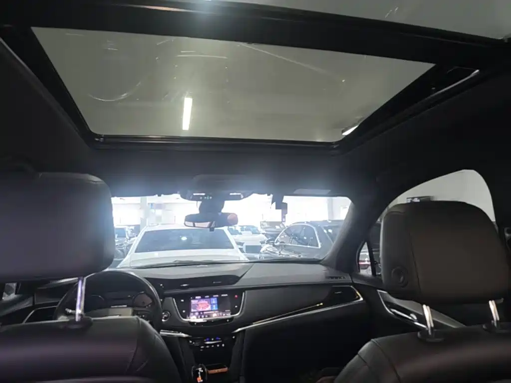 Cadillac XT6 — миниатюра 18