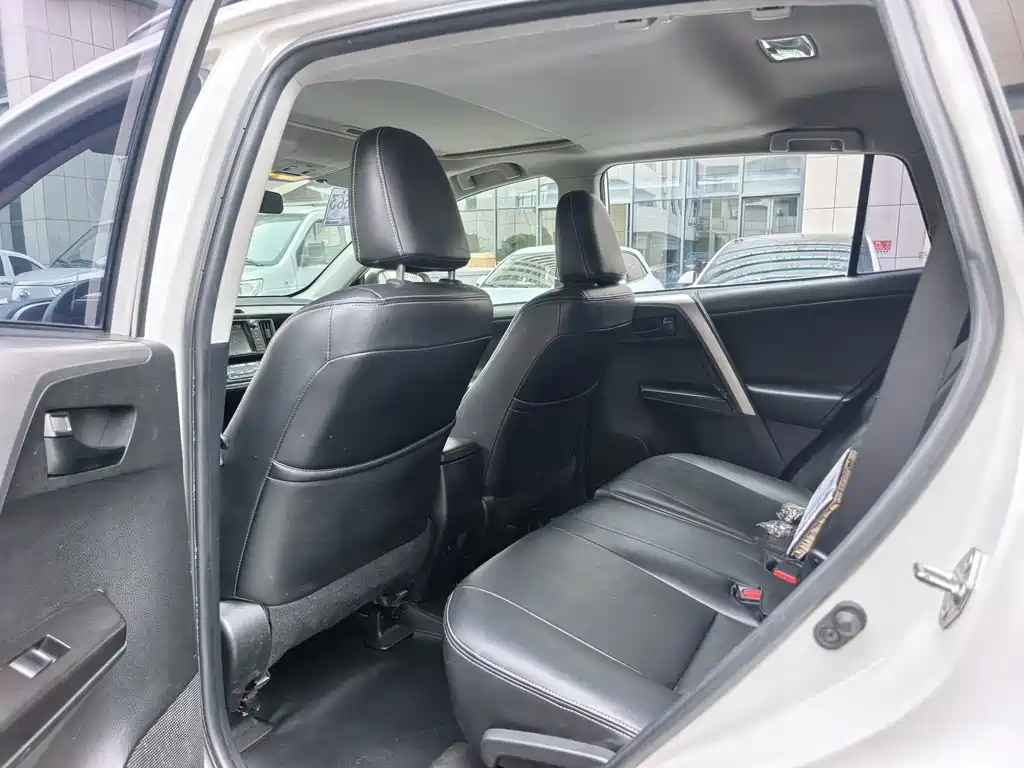 TOYOTA RAV4 RONGFANG